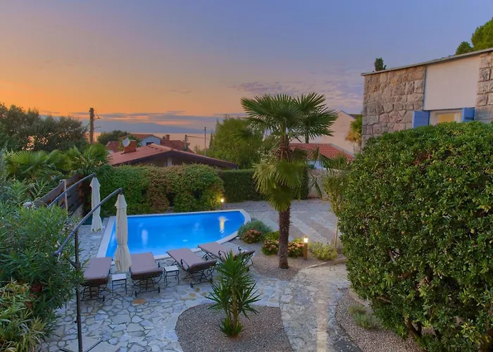 Blue Dondola By Adriaticluxuryvillas 말린스카