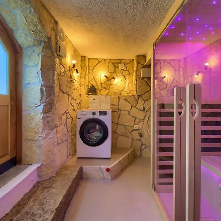 Blue Dondola By Adriaticluxuryvillas مالينسكا