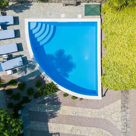 Villa With Private Pool Near The Krk *